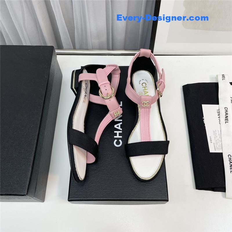 CC classic chain accessories sandals