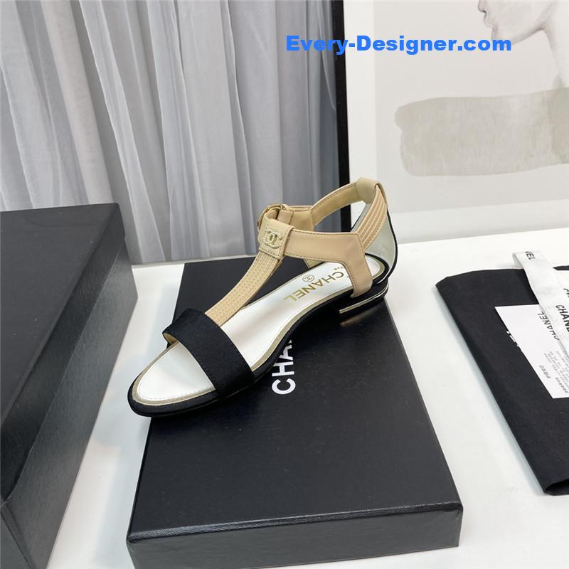 CC classic chain accessories sandals