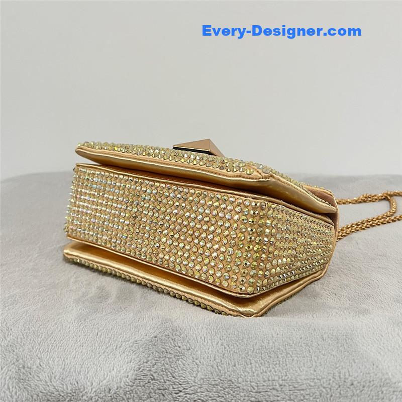Va1e*ntin0 one stud crystal micro bag