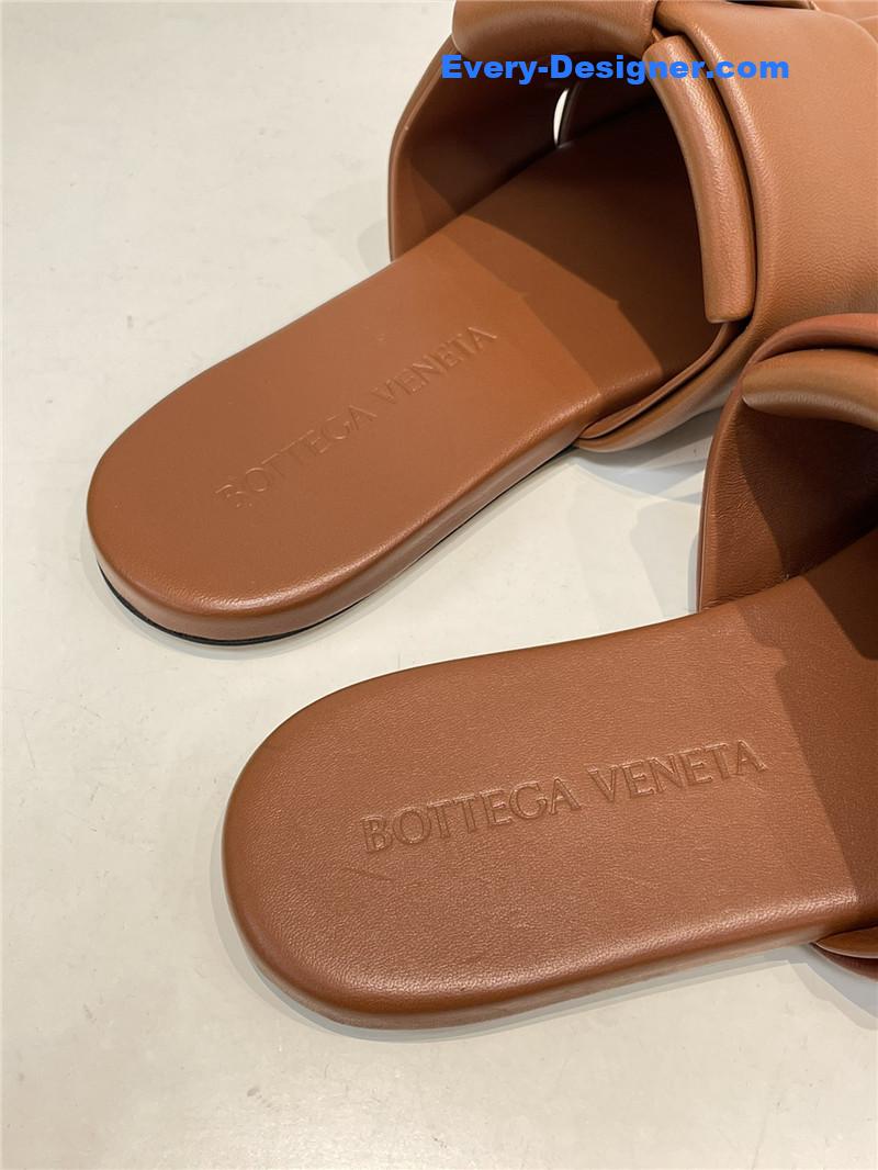 b0tt*ga Ven*ta patch slides