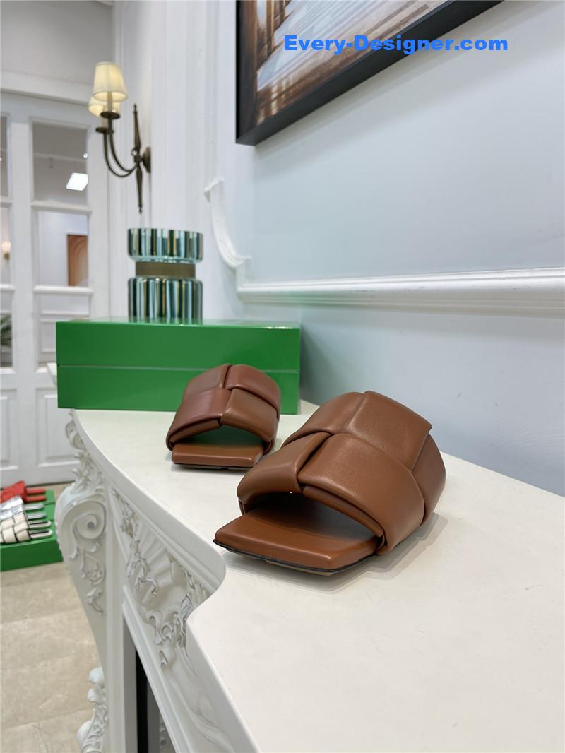 b0tt*ga Ven*ta patch slides