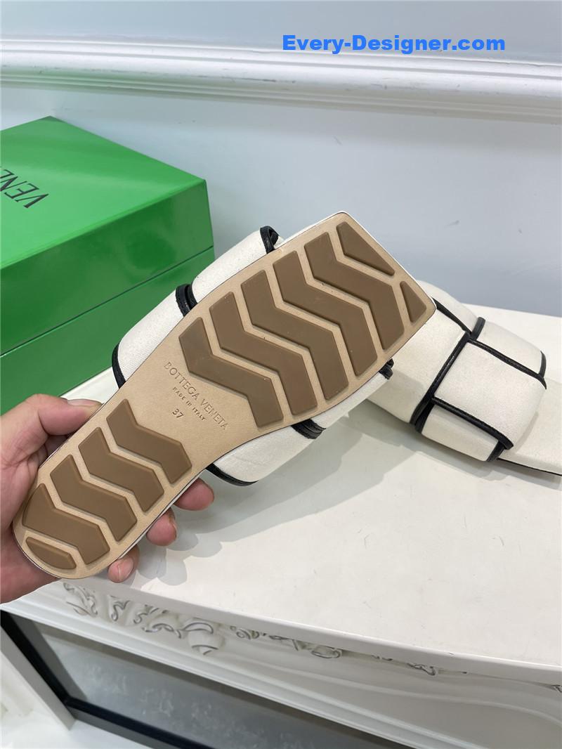 b0tt*ga Ven*ta patch slides