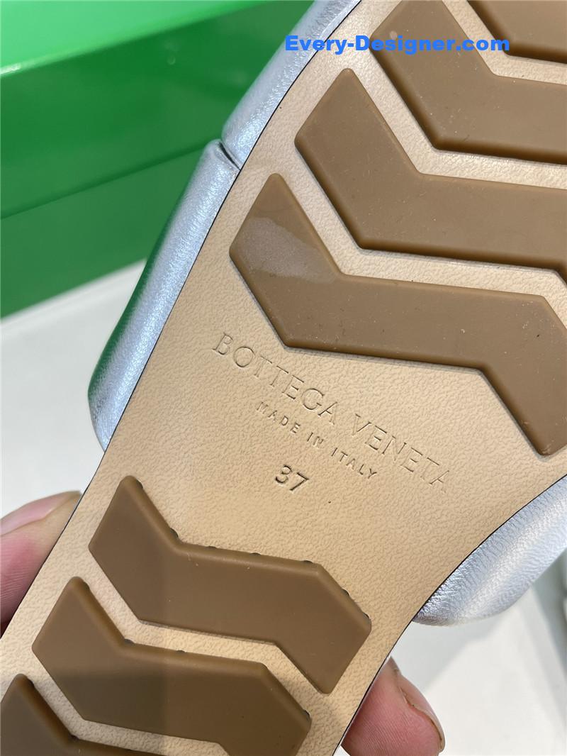 b0tt*ga Ven*ta patch slides