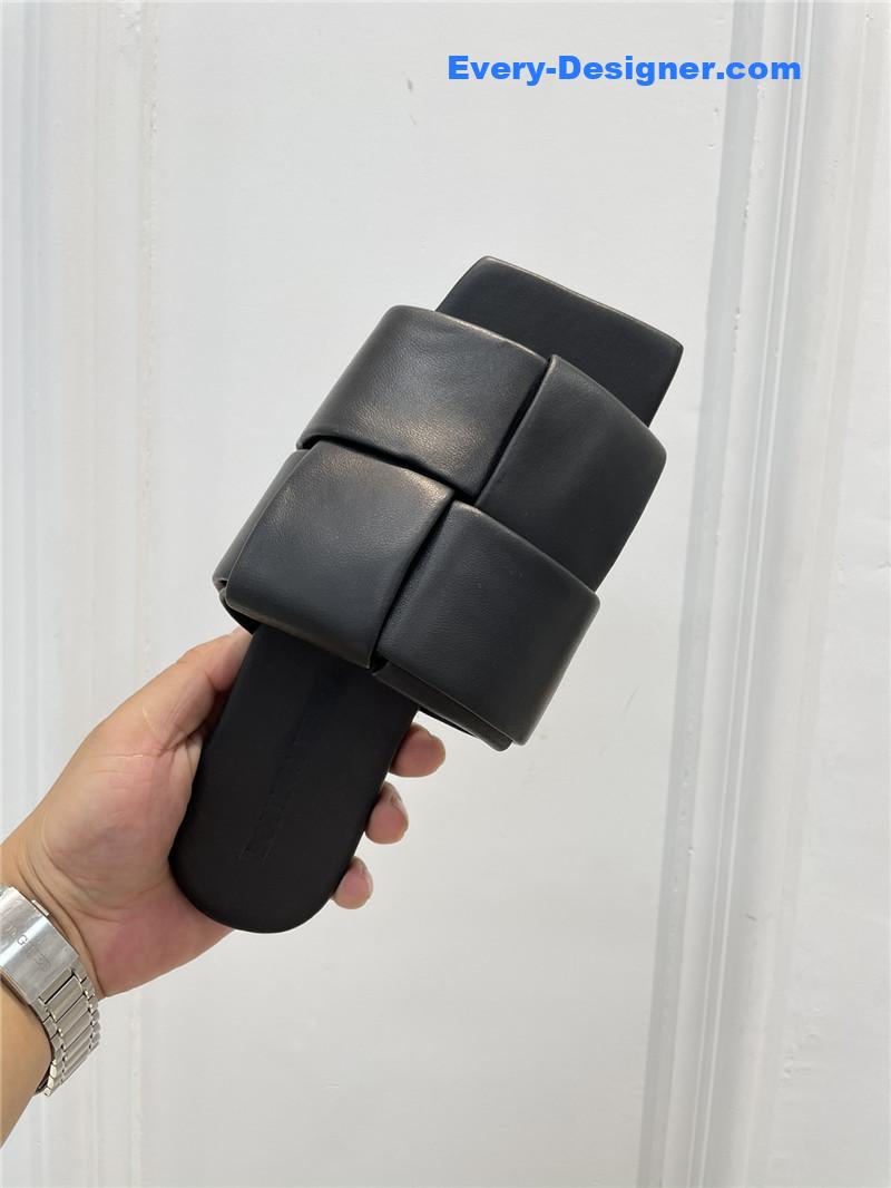 b0tt*ga Ven*ta patch slides