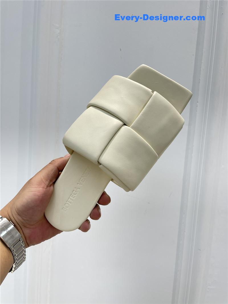 b0tt*ga Ven*ta patch slides