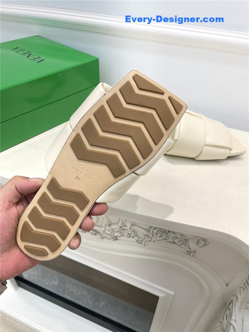 b0tt*ga Ven*ta patch slides