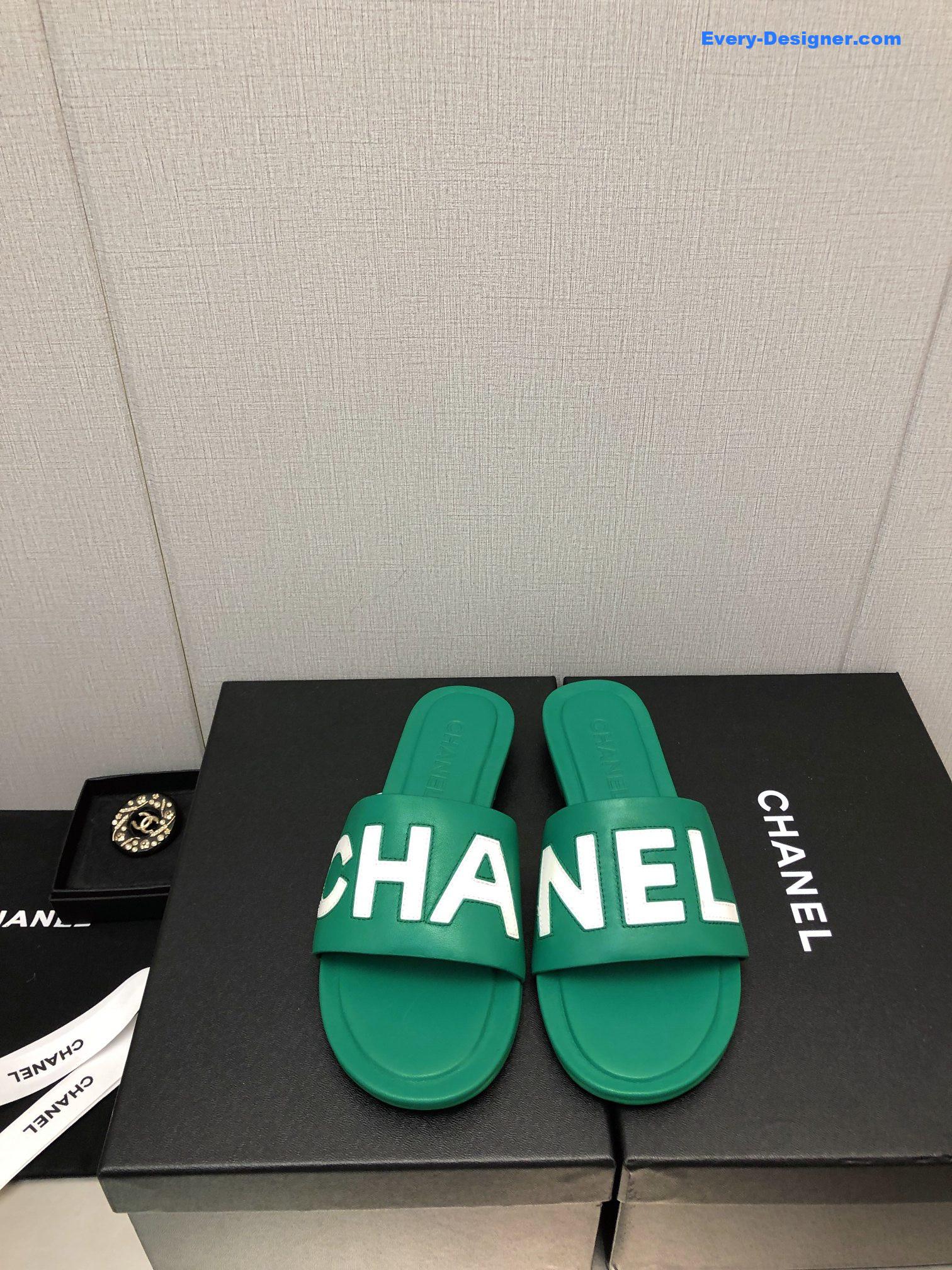 CC color matching letter leather buckle slippers