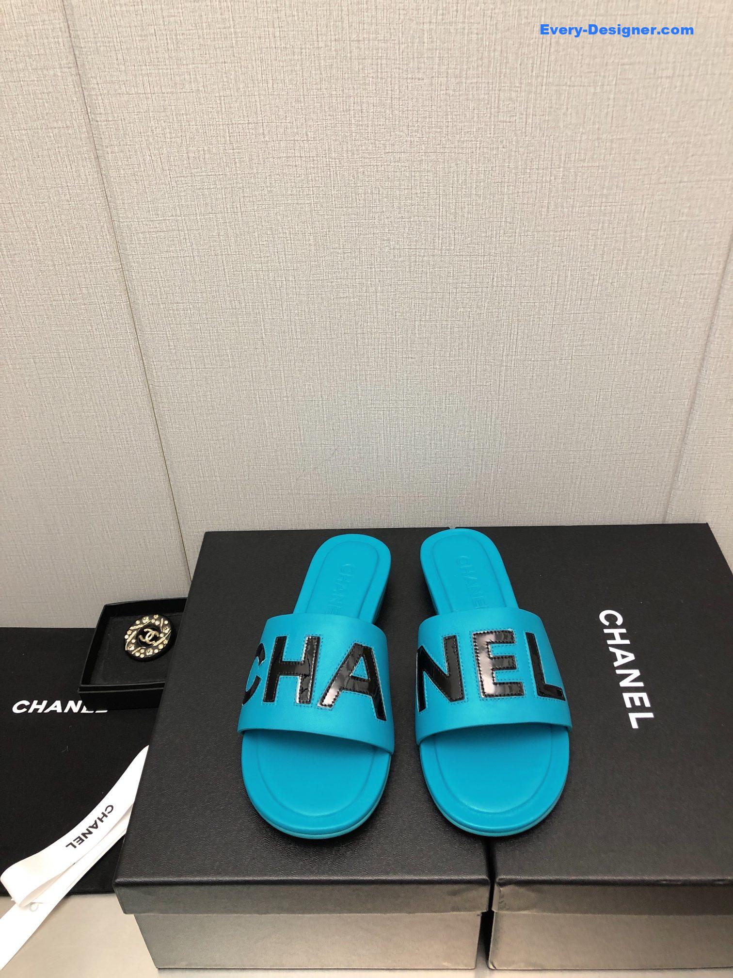 CC color matching letter leather buckle slippers