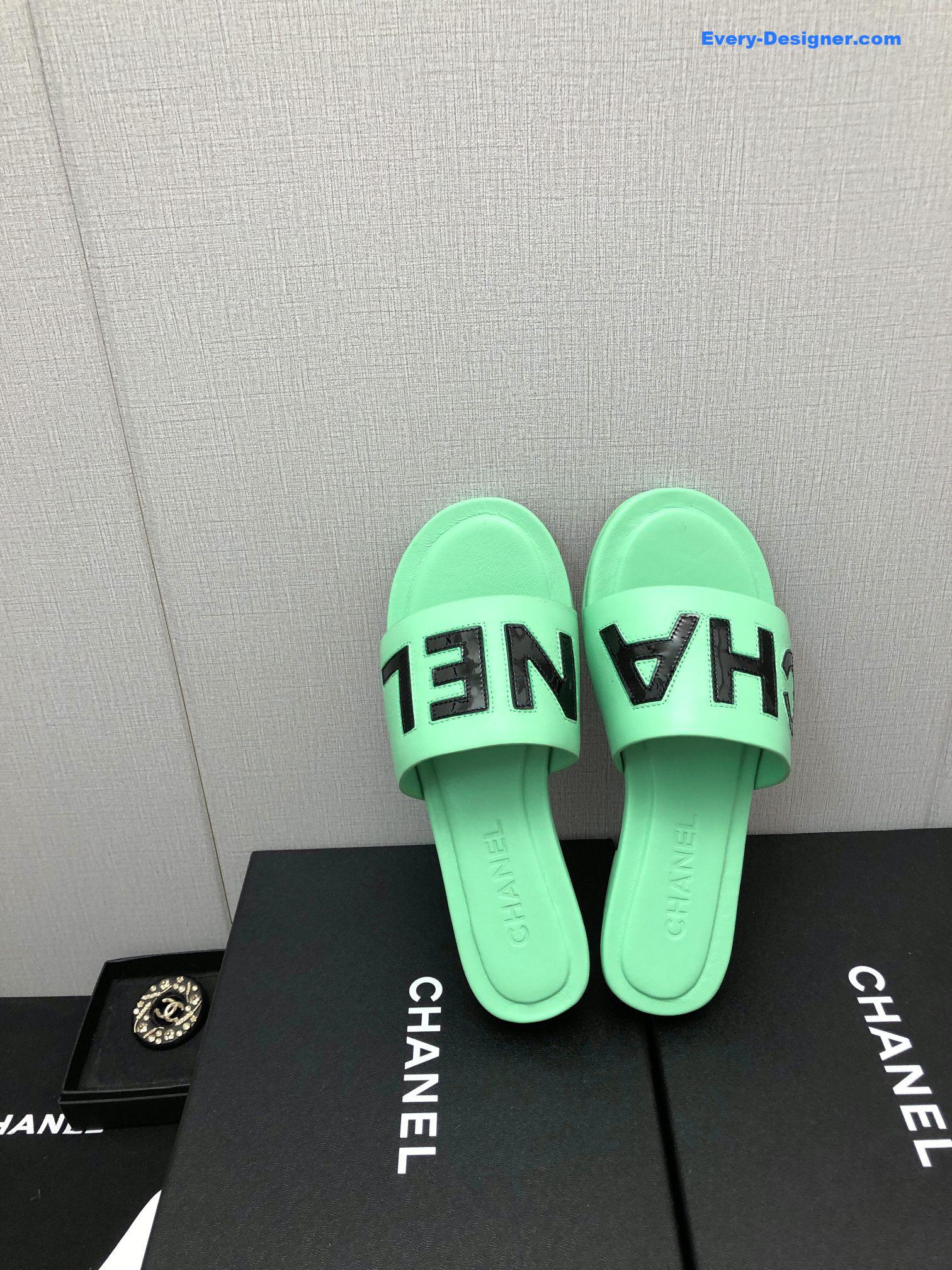 CC color matching letter leather buckle slippers