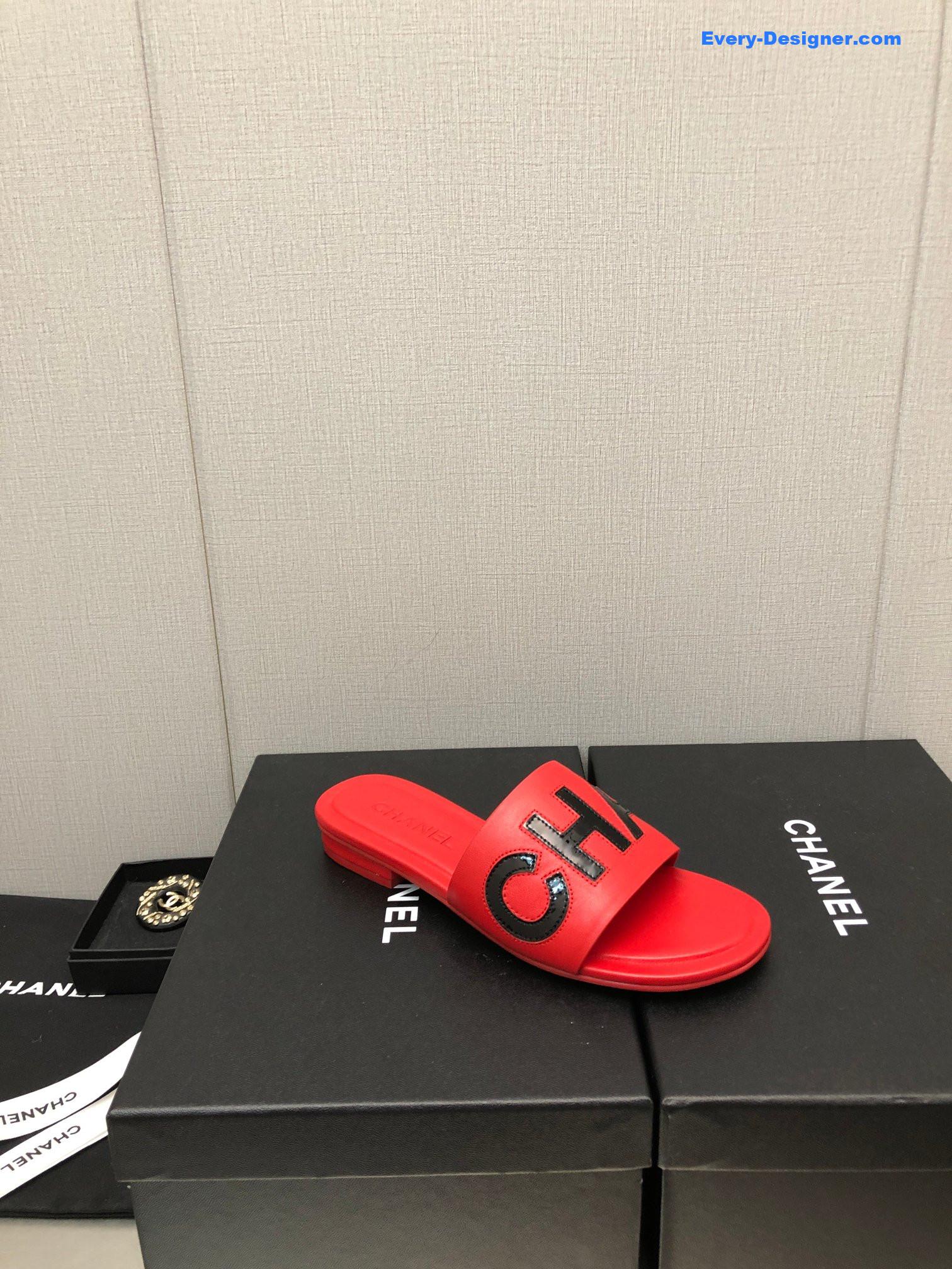 CC color matching letter leather buckle slippers