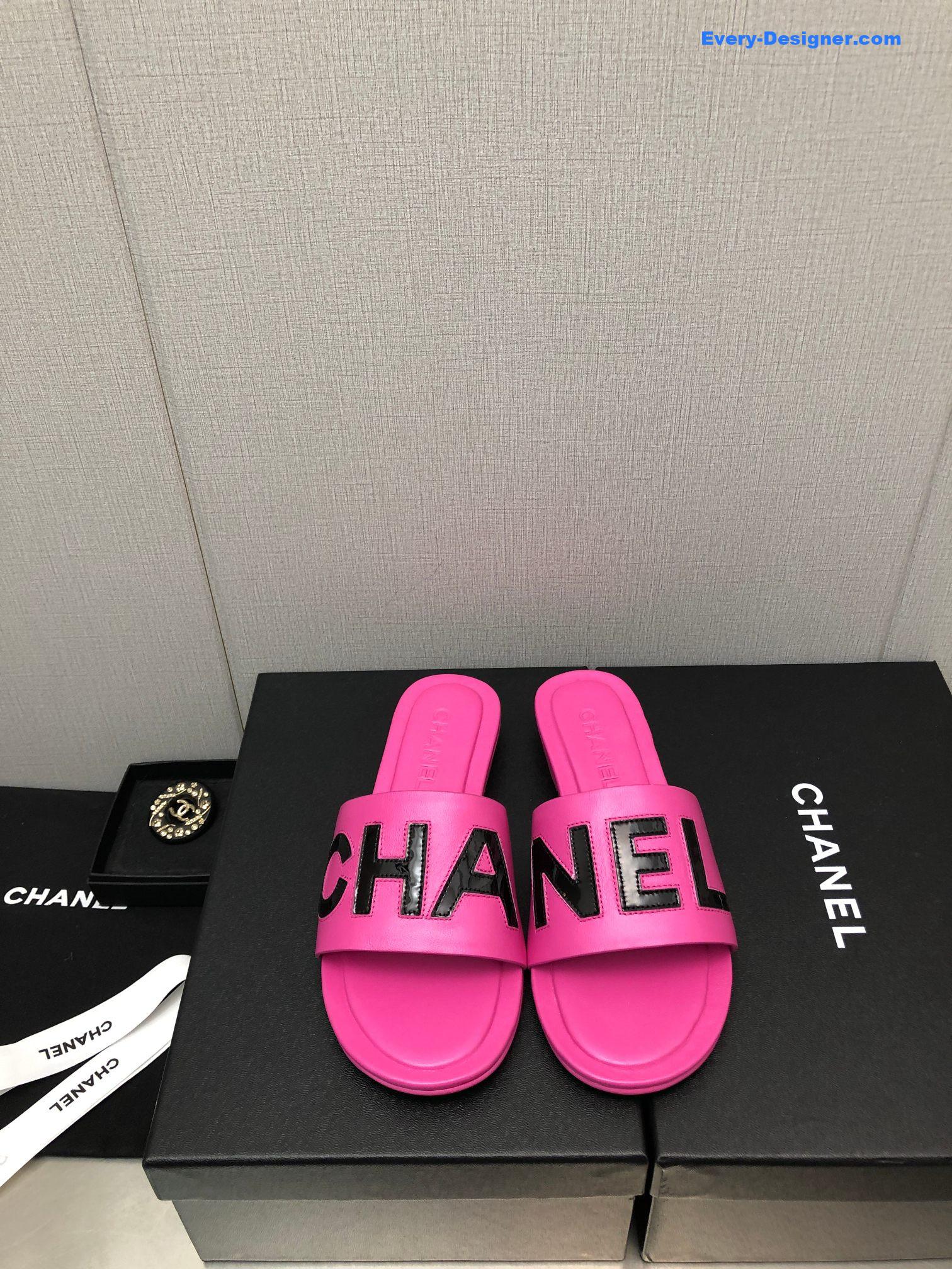 CC color matching letter leather buckle slippers