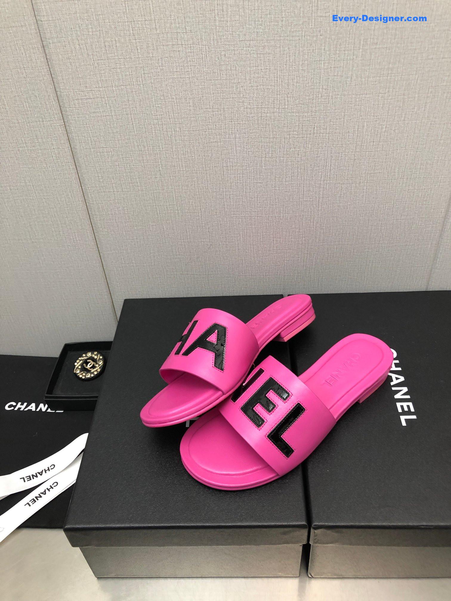CC color matching letter leather buckle slippers
