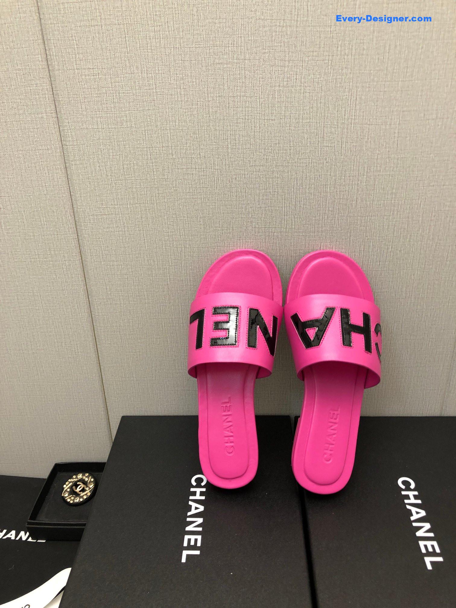 CC color matching letter leather buckle slippers