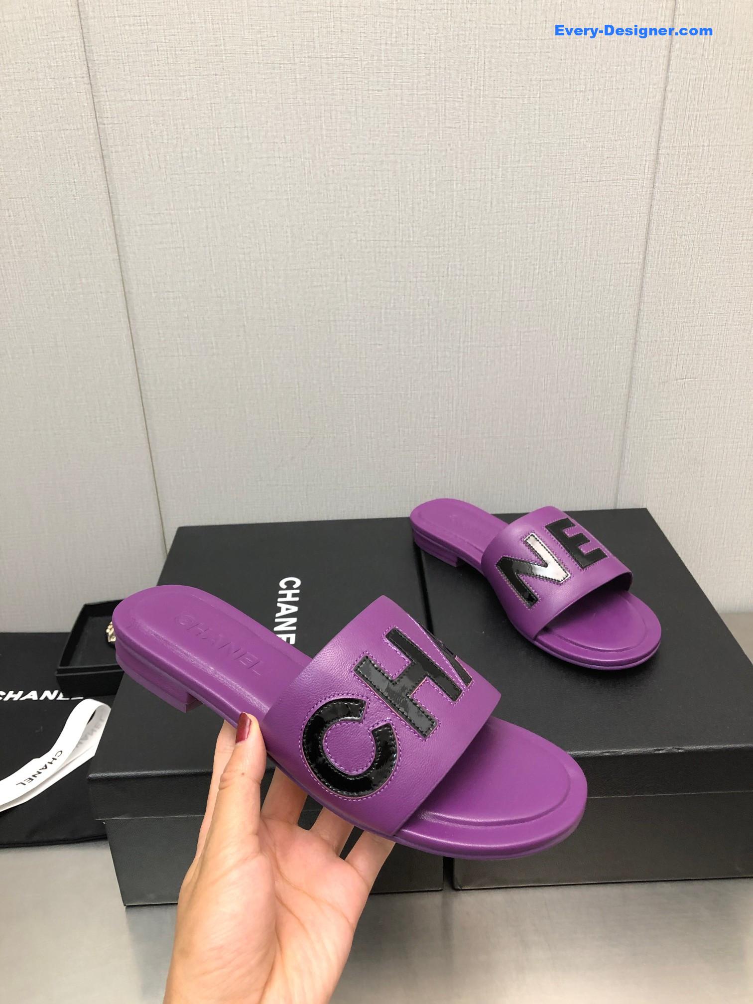 CC color matching letter leather buckle slippers