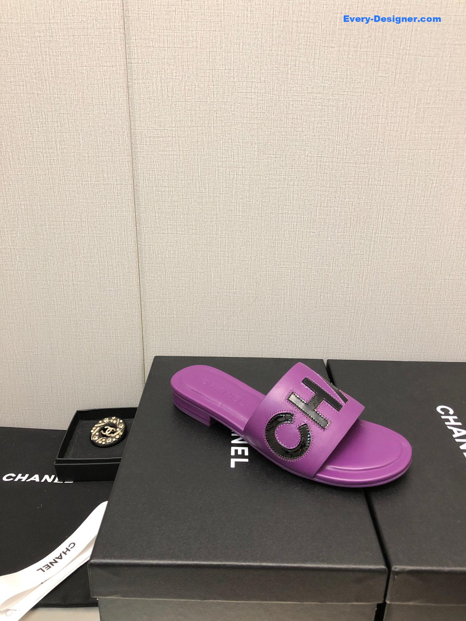 CC color matching letter leather buckle slippers