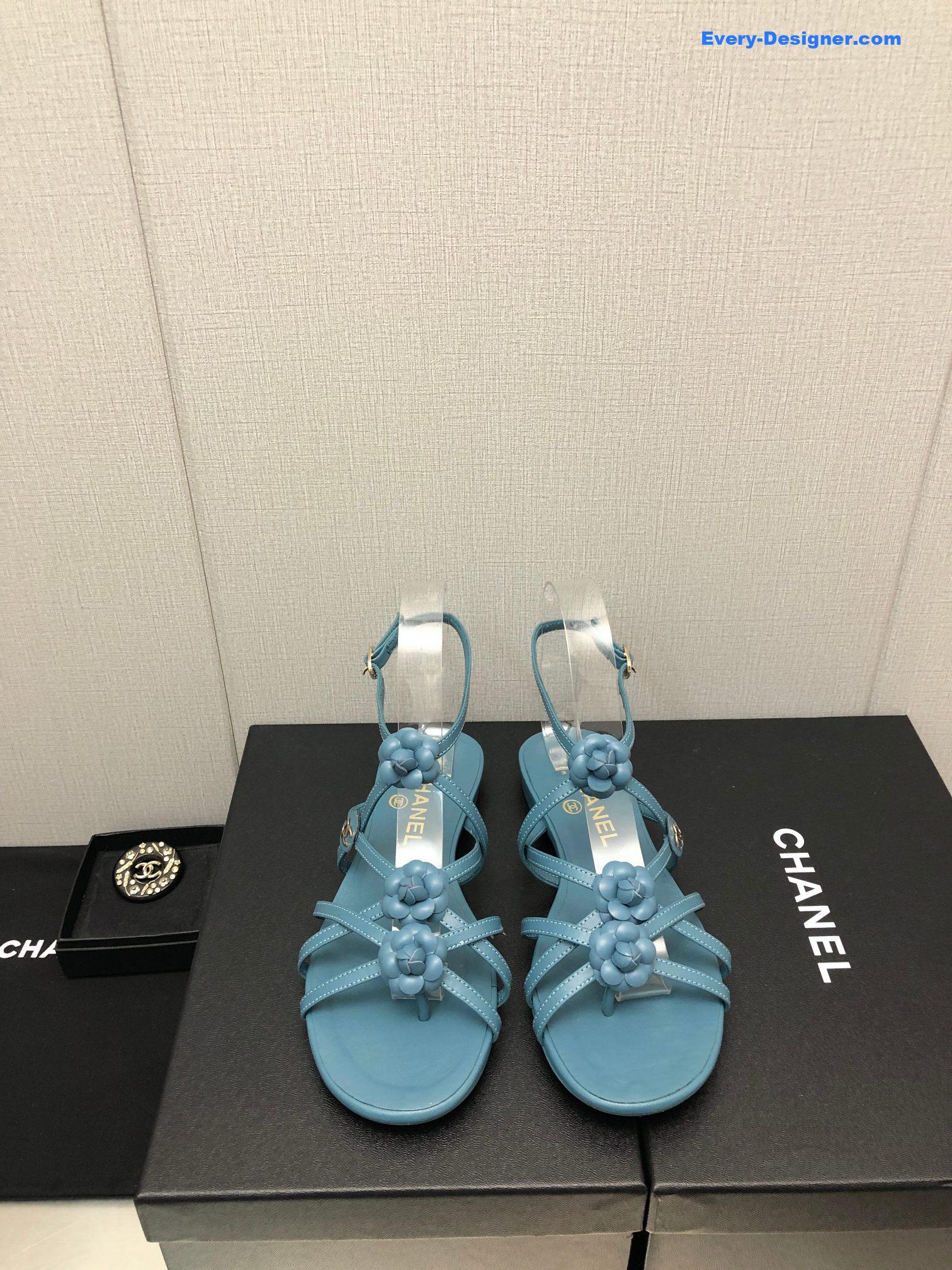 CC classic chain accessories flower sandals