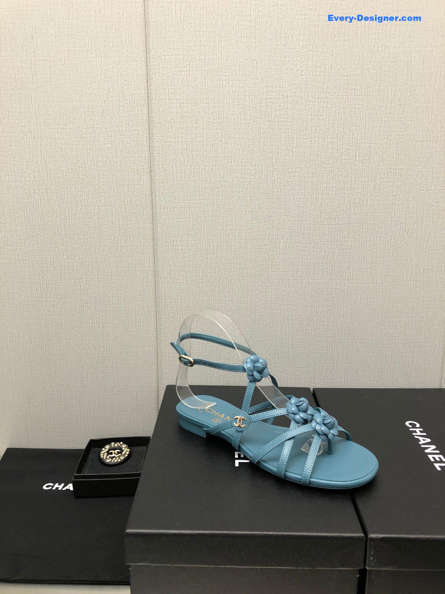 CC classic chain accessories flower sandals
