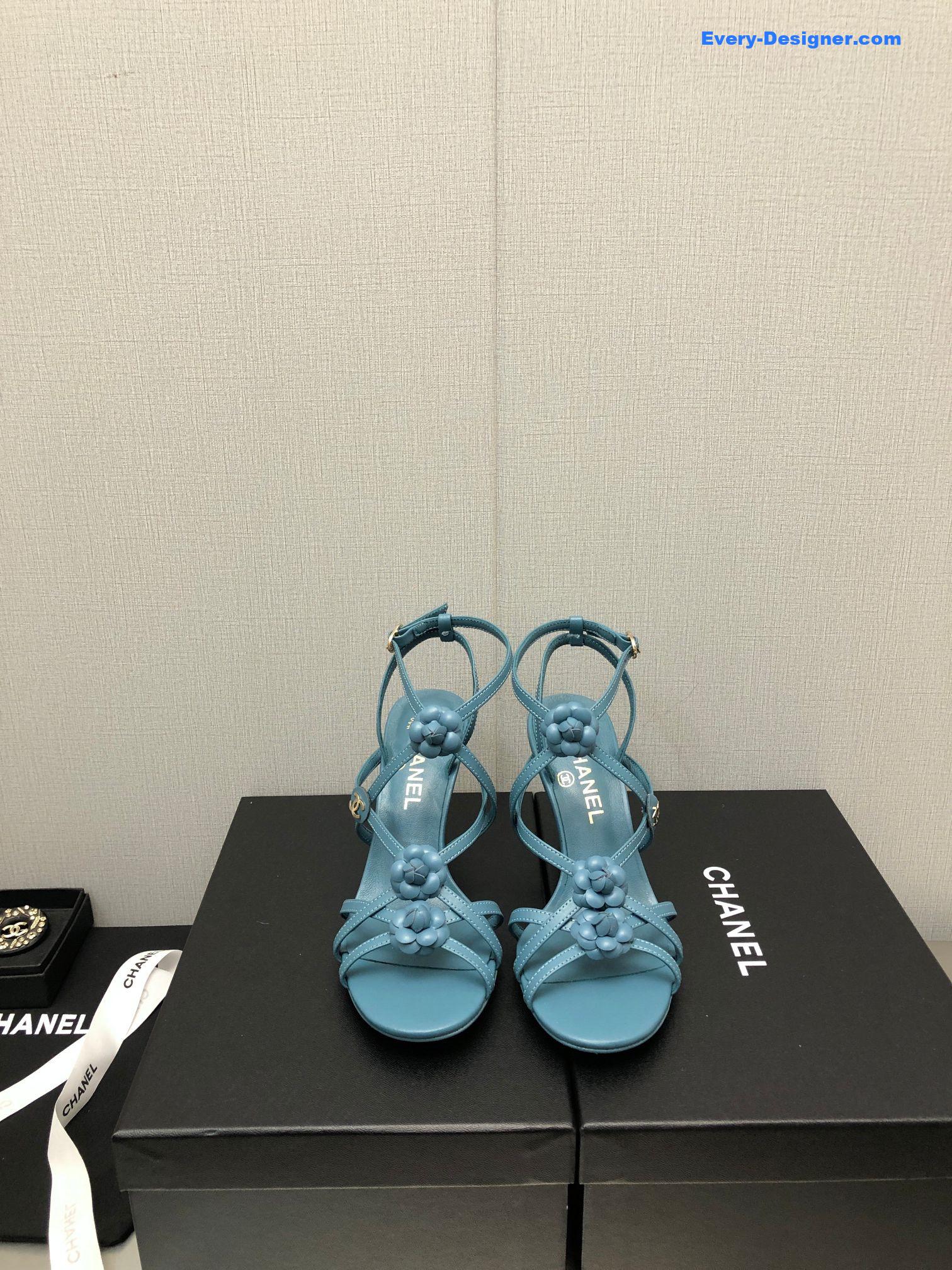 CC classic chain accessories flower sandals