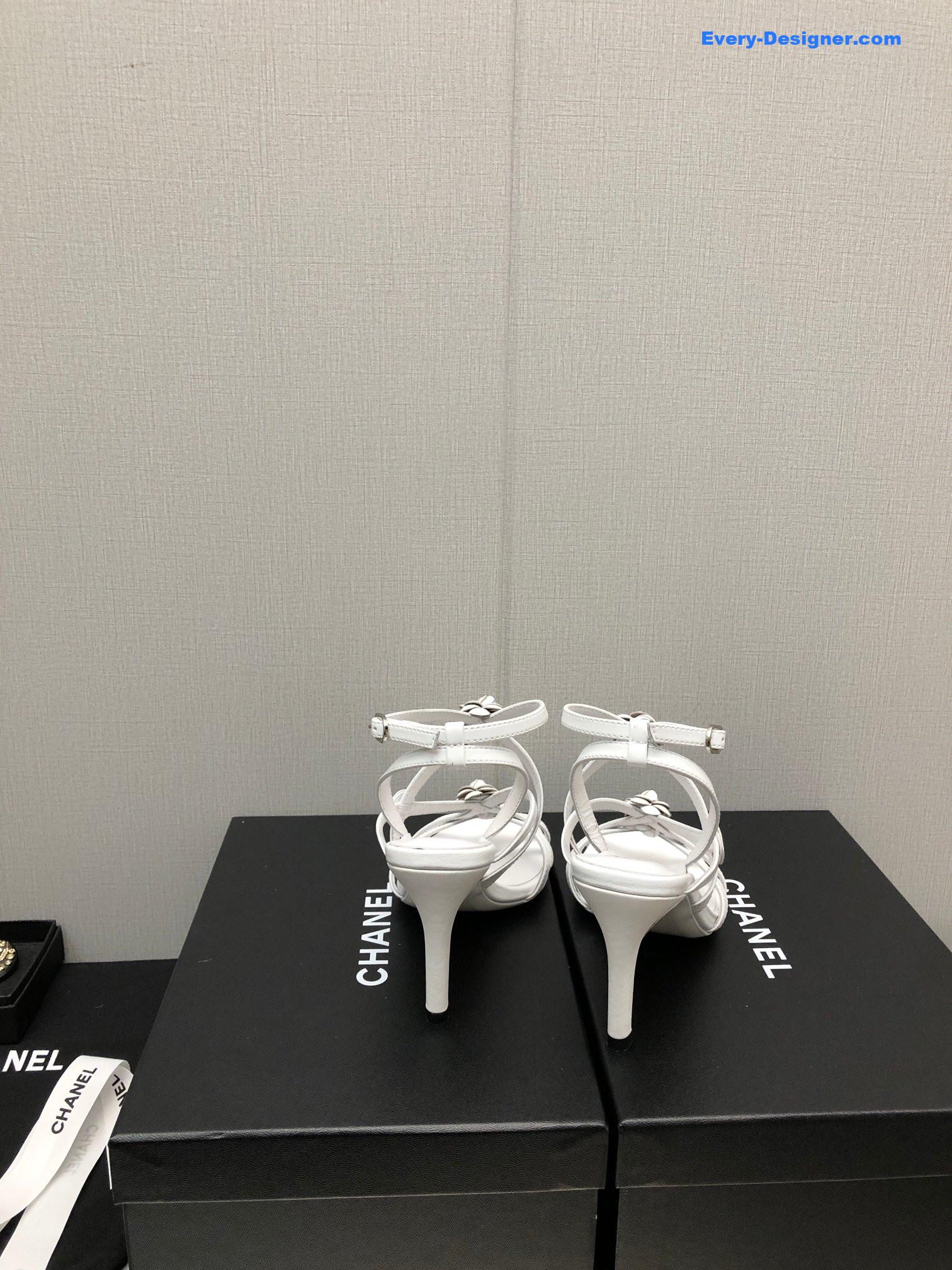 CC classic chain accessories flower sandals