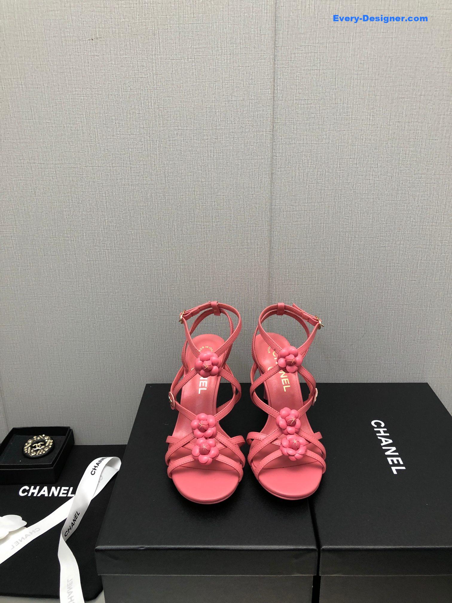 CC classic chain accessories flower sandals