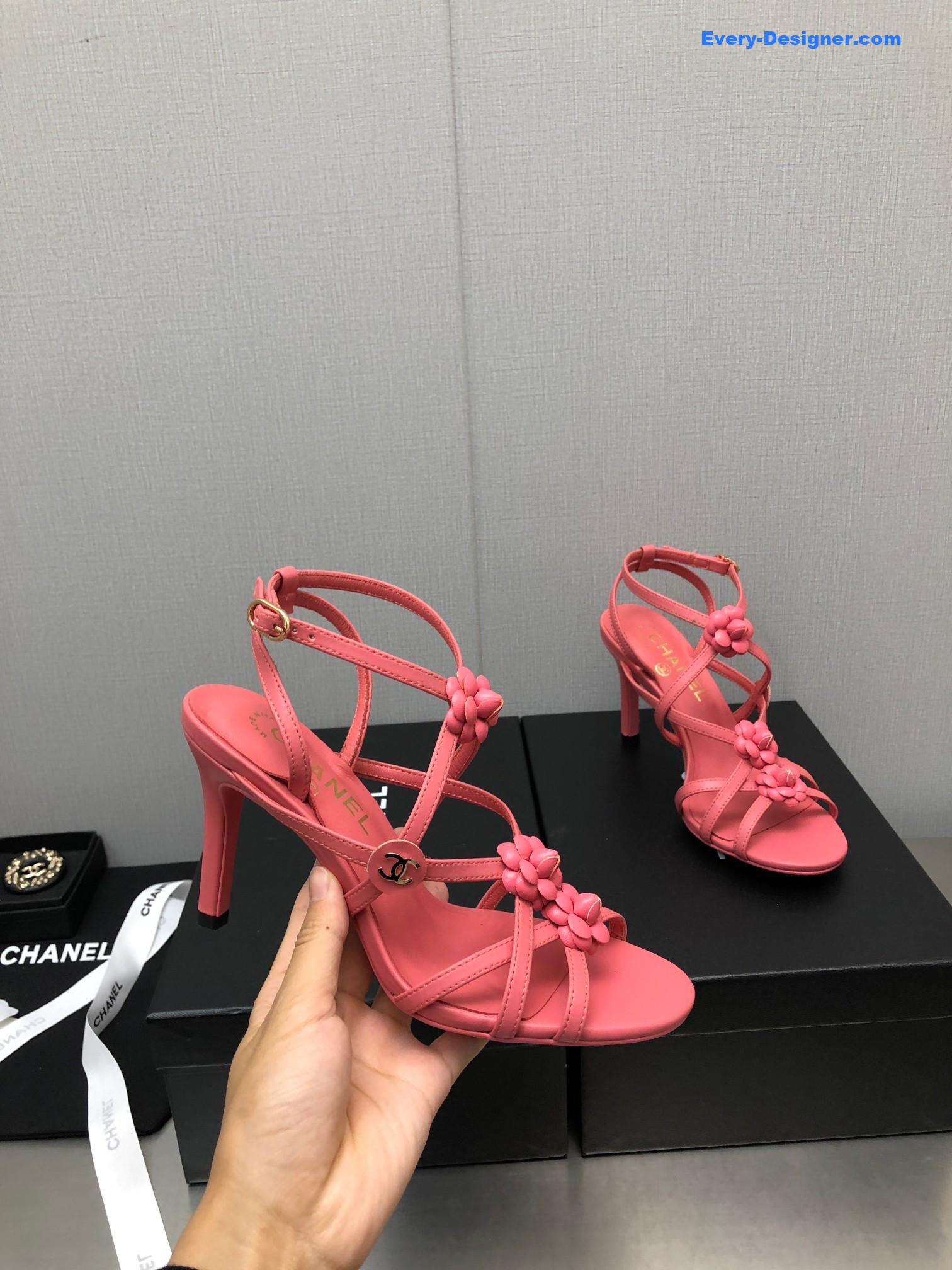 CC classic chain accessories flower sandals