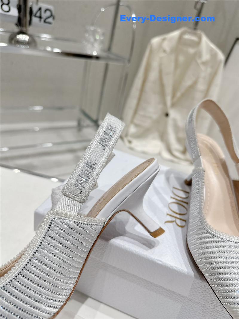 D10r kitten heel high heels