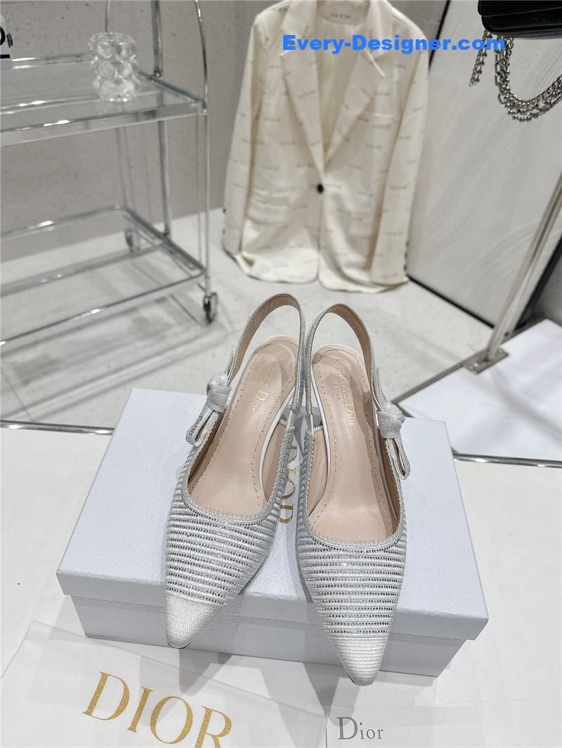 D10r kitten heel high heels