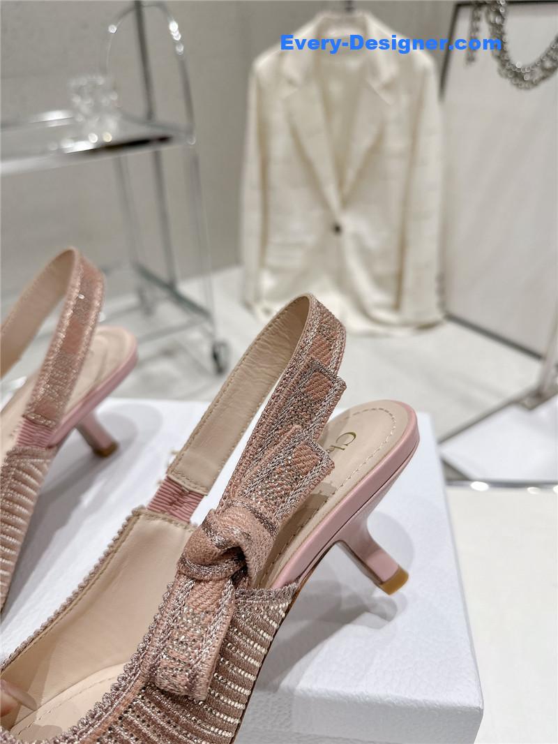 D10r kitten heel high heels