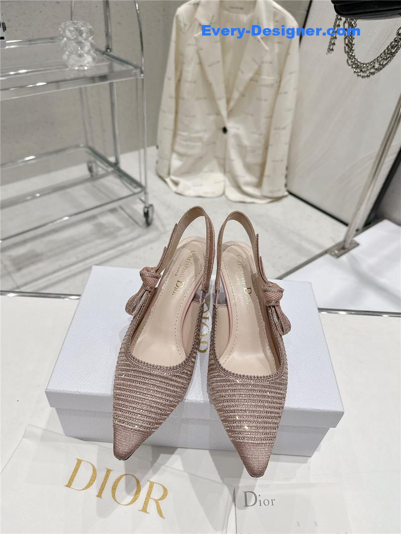 D10r kitten heel high heels