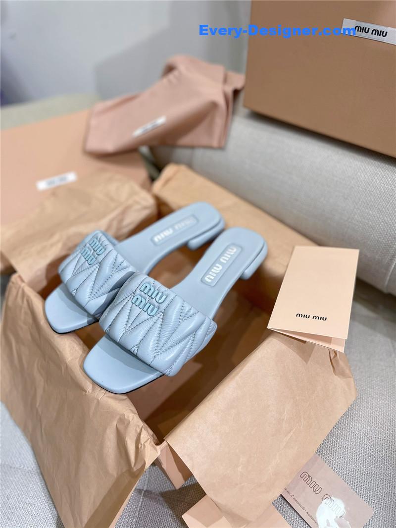 M1um1u slipper sandals in crinkled nappa