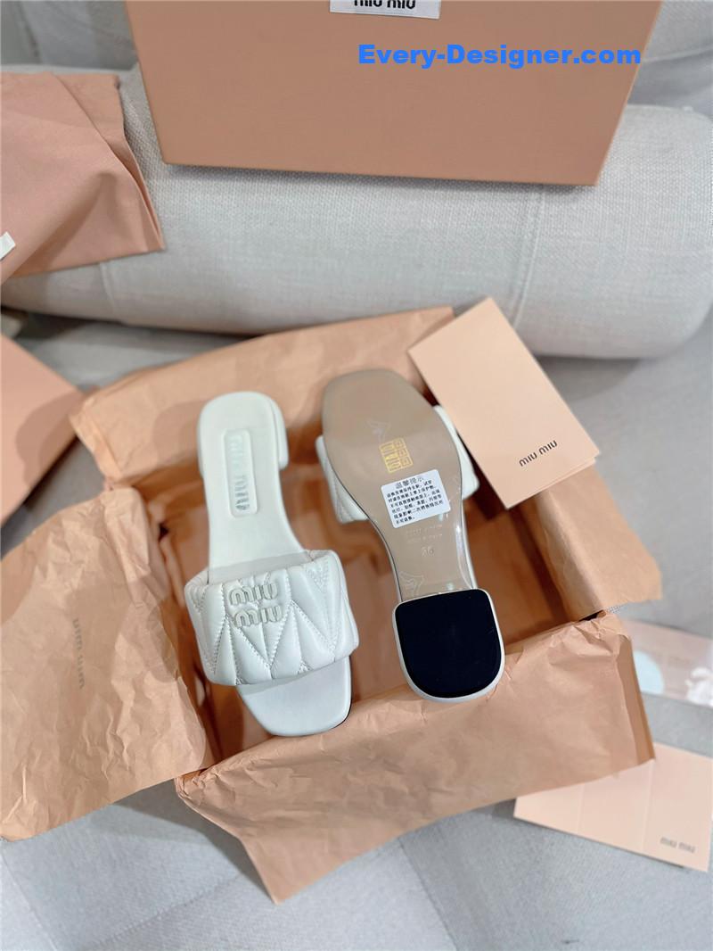 M1um1u slipper sandals in crinkled nappa