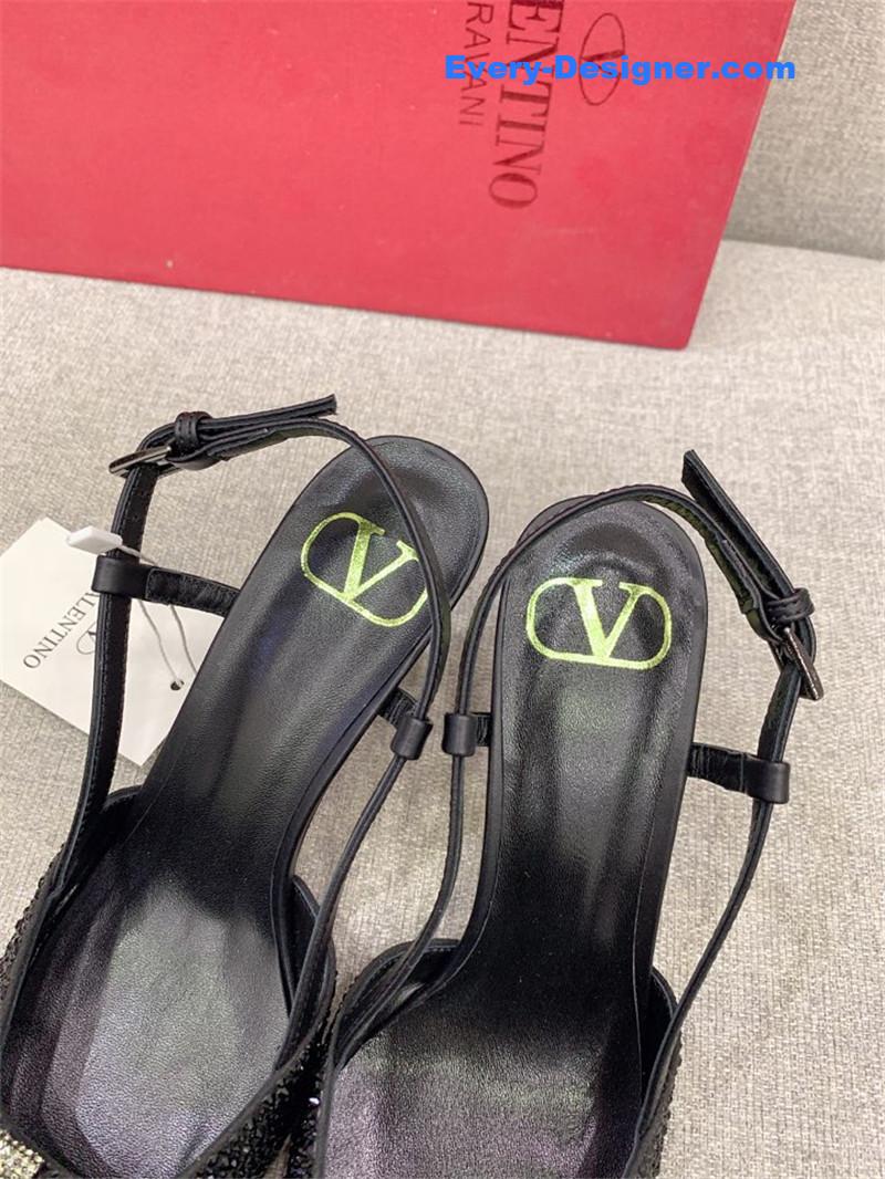 va1e*ntin0 new v buckle full D1am0nd high-heeled sandals