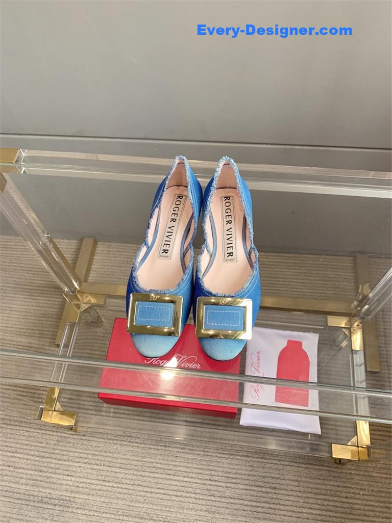 Roger vivier new hollow square buckle flat bottom