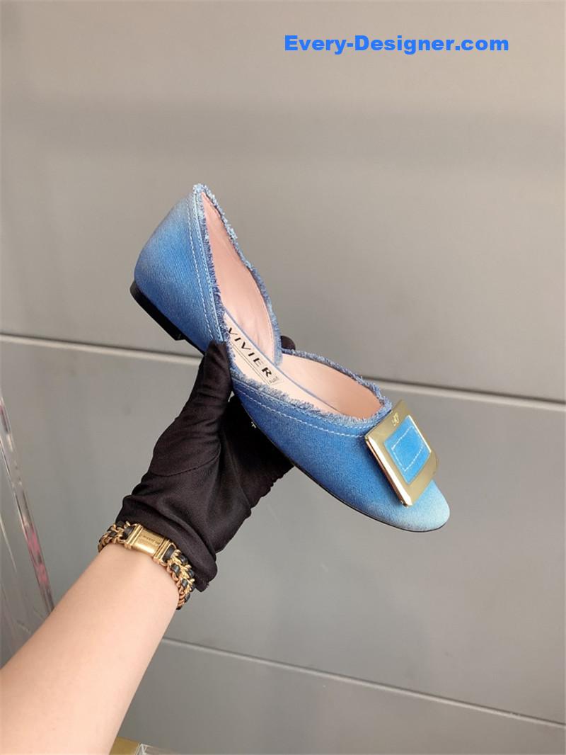 Roger vivier new hollow square buckle flat bottom