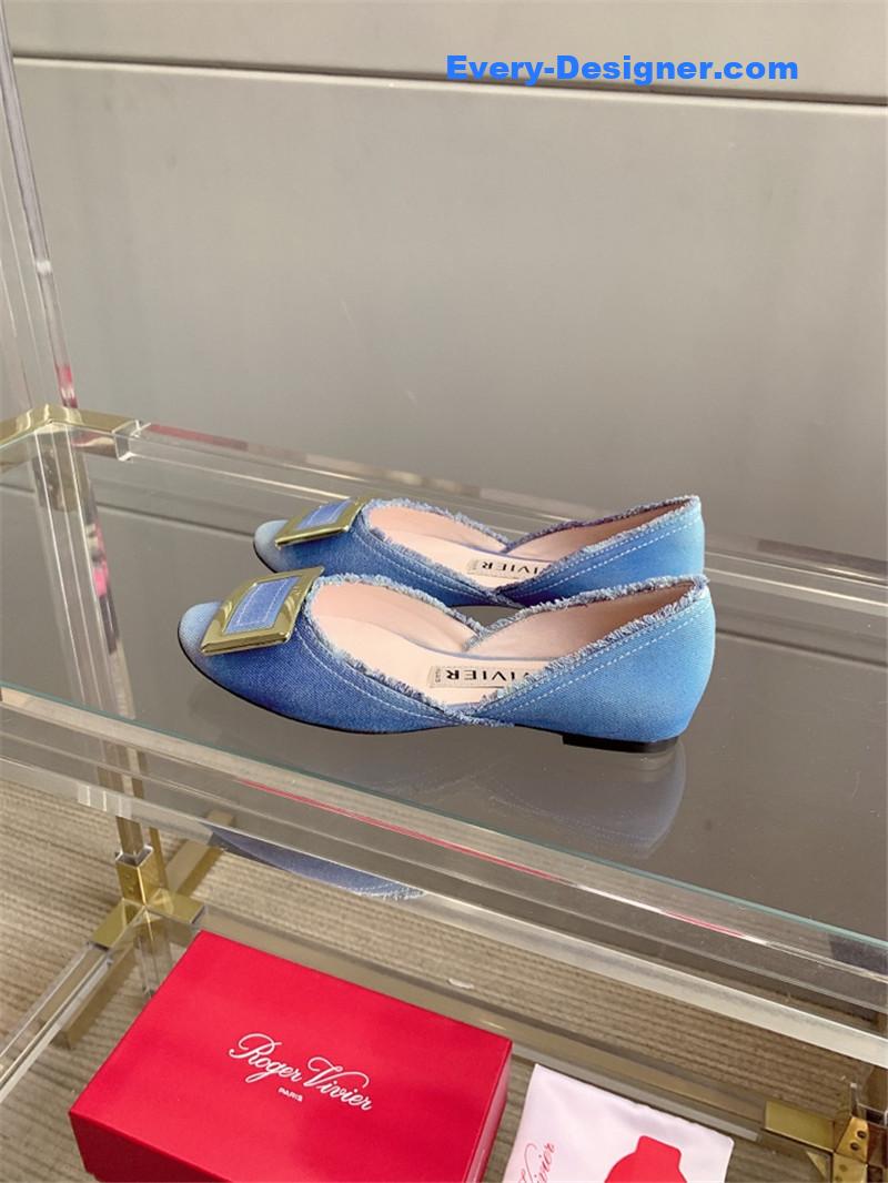 Roger vivier new hollow square buckle flat bottom