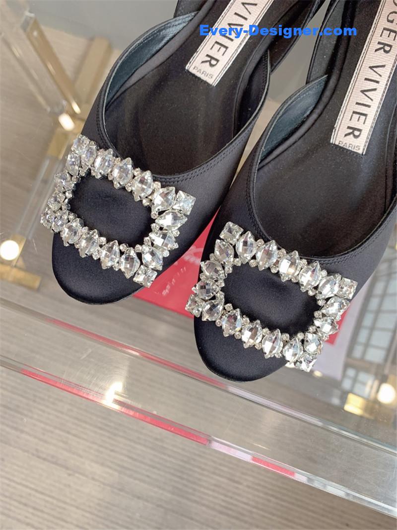 Roger vivier new hollow square buckle flat bottom