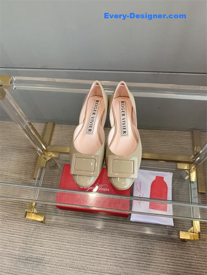 Roger vivier new hollow square buckle flat bottom