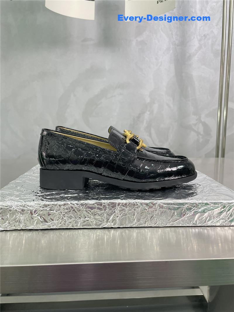 b0tt*ga Ven*ta horseshoe buckle loafers