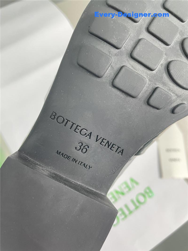 b0tt*ga Ven*ta horseshoe buckle loafers