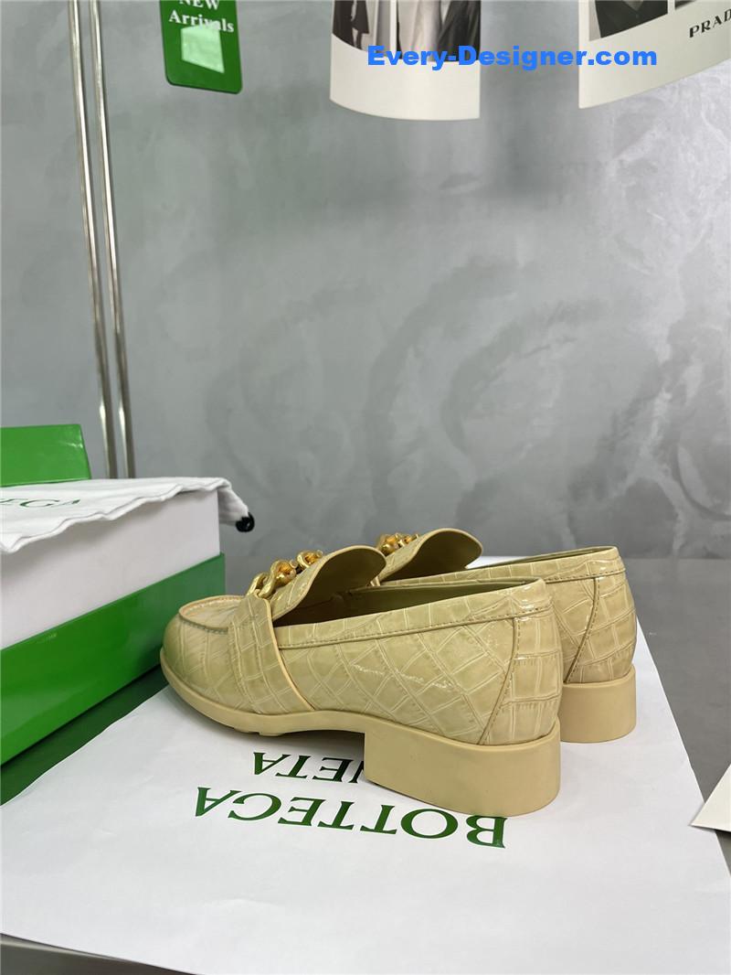 b0tt*ga Ven*ta horseshoe buckle loafers