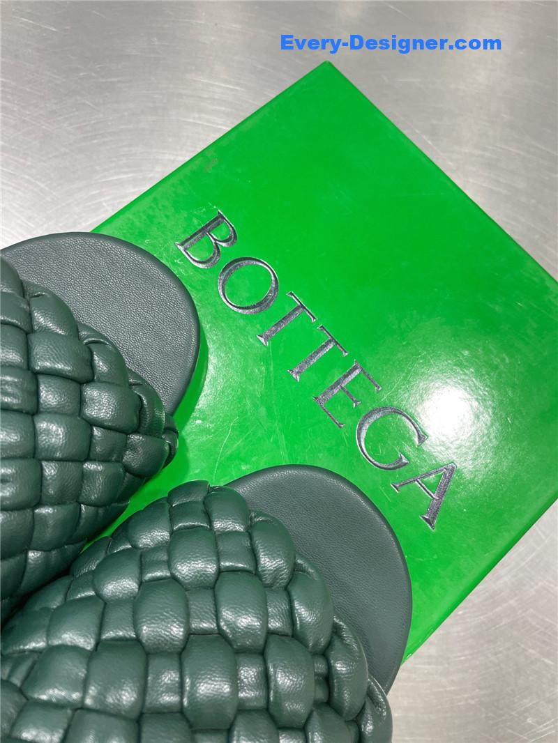 b0tt*ga Ven*ta woven slides