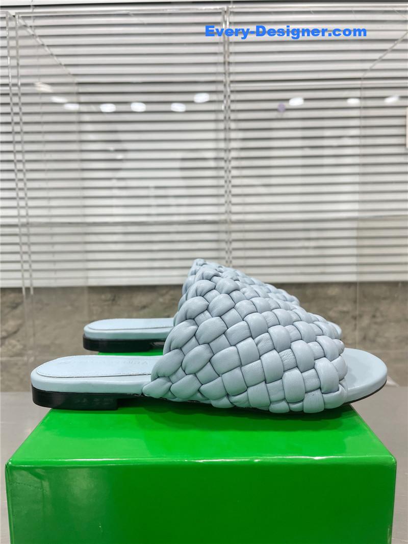 b0tt*ga Ven*ta woven slides