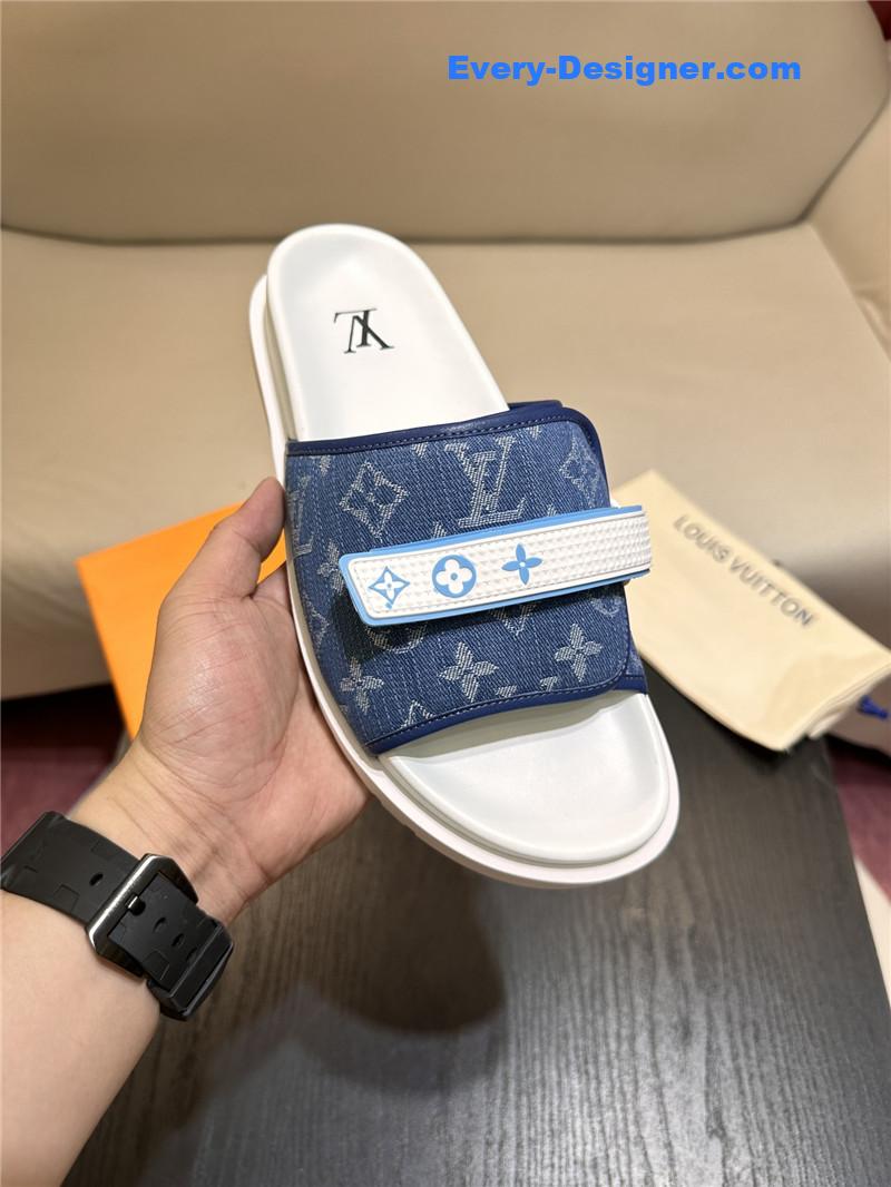 l0vis Vvtt0n lv sandals