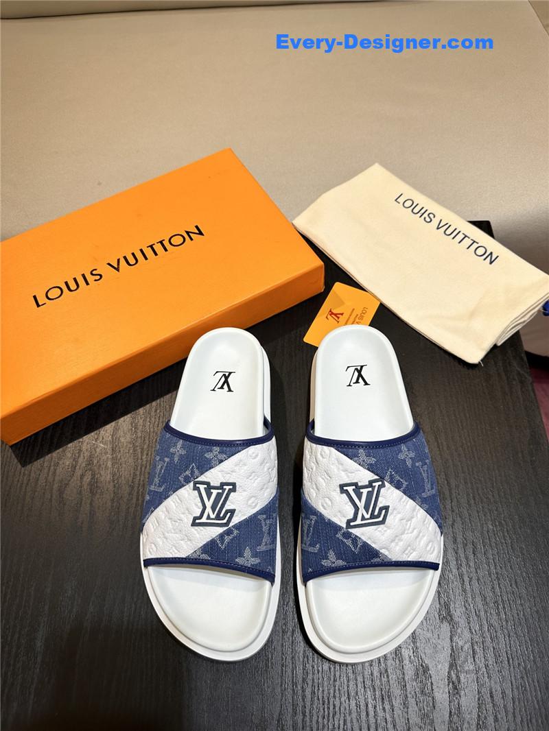 l0vis Vvtt0n lv sandals