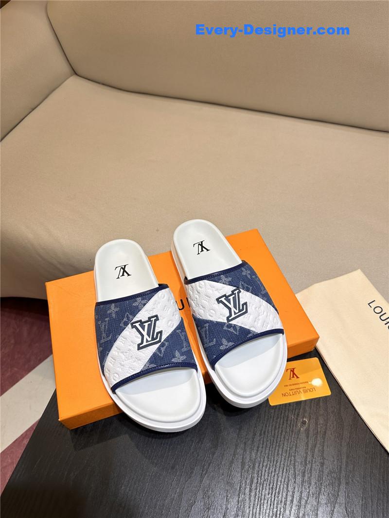 l0vis Vvtt0n lv sandals