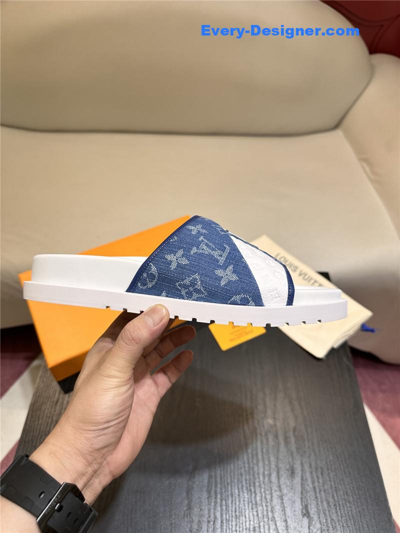 l0vis Vvtt0n lv sandals