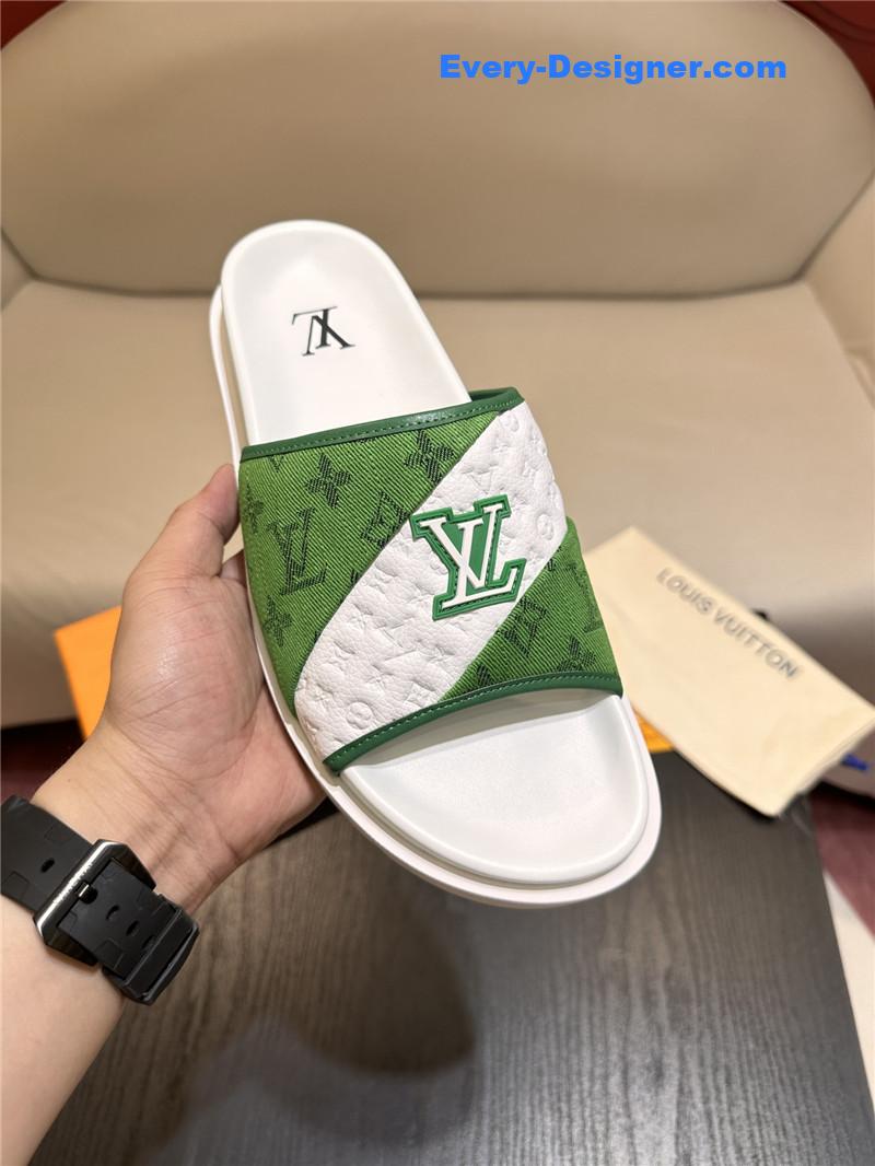 l0vis Vvtt0n lv sandals