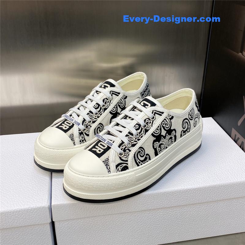 D10r couple style thick bottom strap low top casual shoes