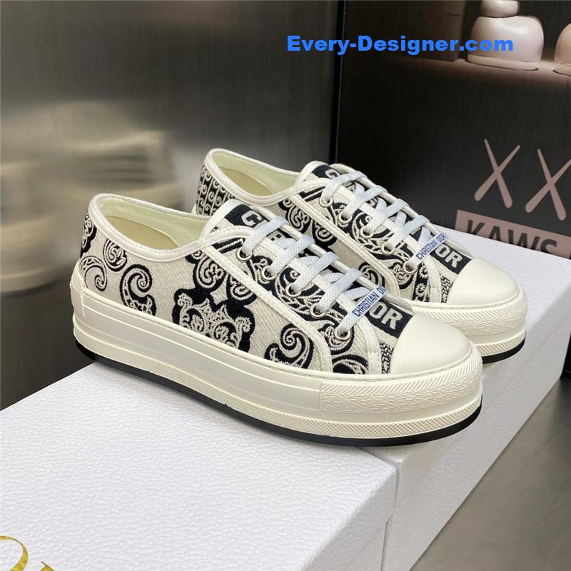 D10r couple style thick bottom strap low top casual shoes