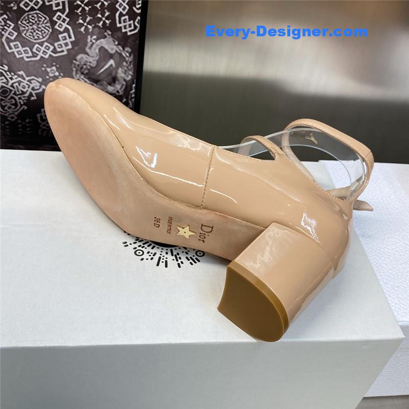 D10r aime D10r patent leather pump